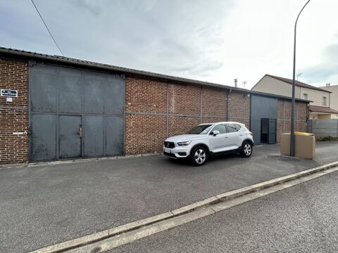 À louer  Local professionnel / bureaux  2 500 euros HT 2500 02100 Saint-quentin