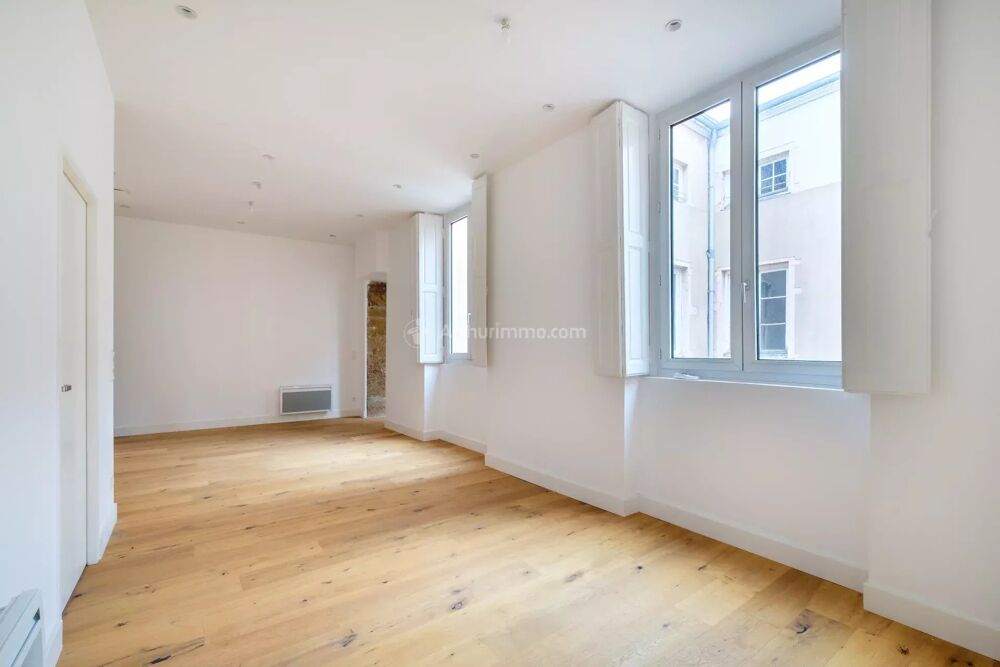Appartement T4-81m²-PLACE BELLECOUR-69002 LYON