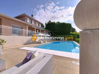  Maison � vendre 7 pi�ces 205 m�