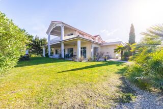  Villa  vendre 6 pices 399 m