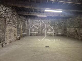  Parking / Garage � louer 1 pi�ce 110 m�