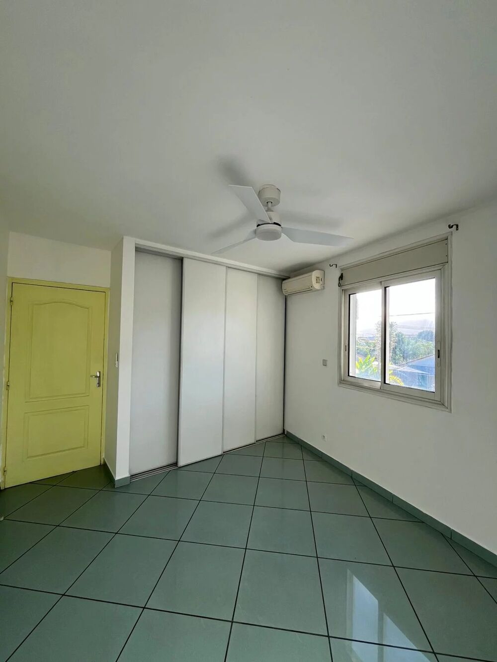 SD4818 : APPARTEMENT T3 A LOUER ST PIERRE