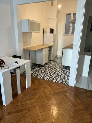  Appartement à louer 2 pièces 45 m²