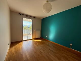  Appartement à louer 5 pièces 111 m²