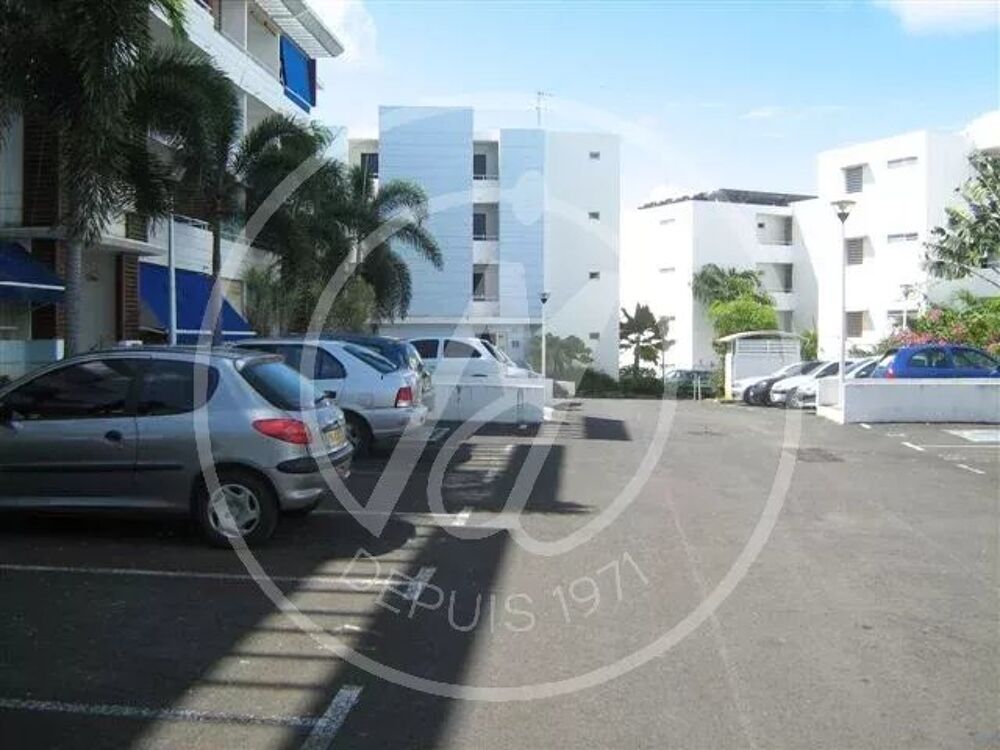 Location Appartement STUDIO MEUBLE RESIDENCE DE L'UNIVERSITE Les abymes