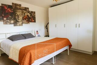  Immeuble à vendre 369 m²