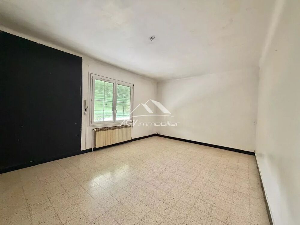 Maison Alès proche commodités sur 898m² de terrain