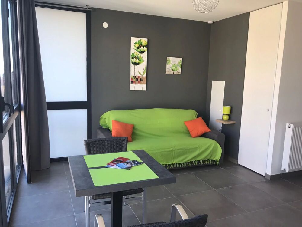 Location Appartement Studio de 24m² avec fenêtre bow-window Nice