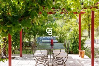  Villa  vendre 6 pices 205 m