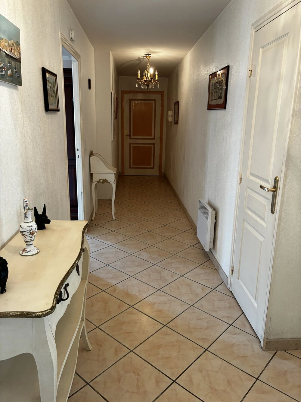 Vente Appartement SAINT-RAPHAËL  SPACIEUX 4 PIÈCES, TERRASSE ET GRAND GARAGE Saint-raphaël