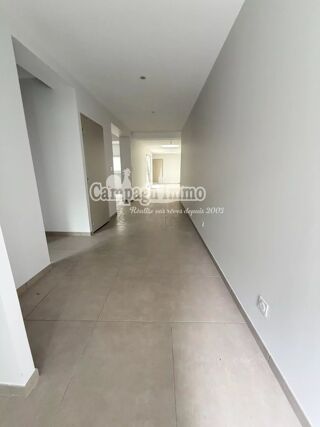  Appartement à louer 3 pièces 83 m²