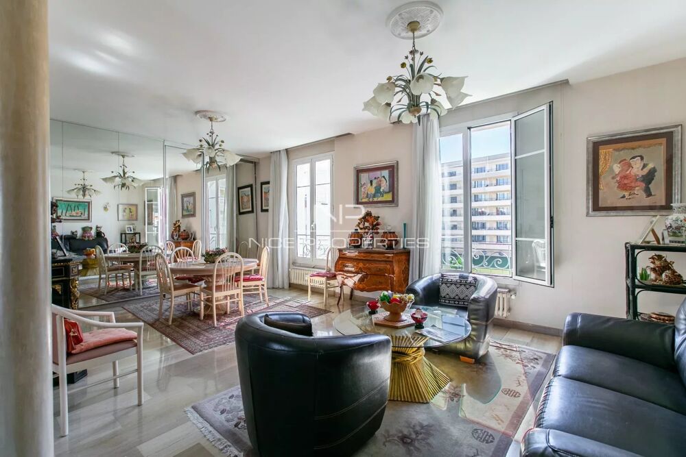 Vente Appartement Nice Carré d'or, grand 4 pièces avec terrasse de 56 m² à deux pa Nice
