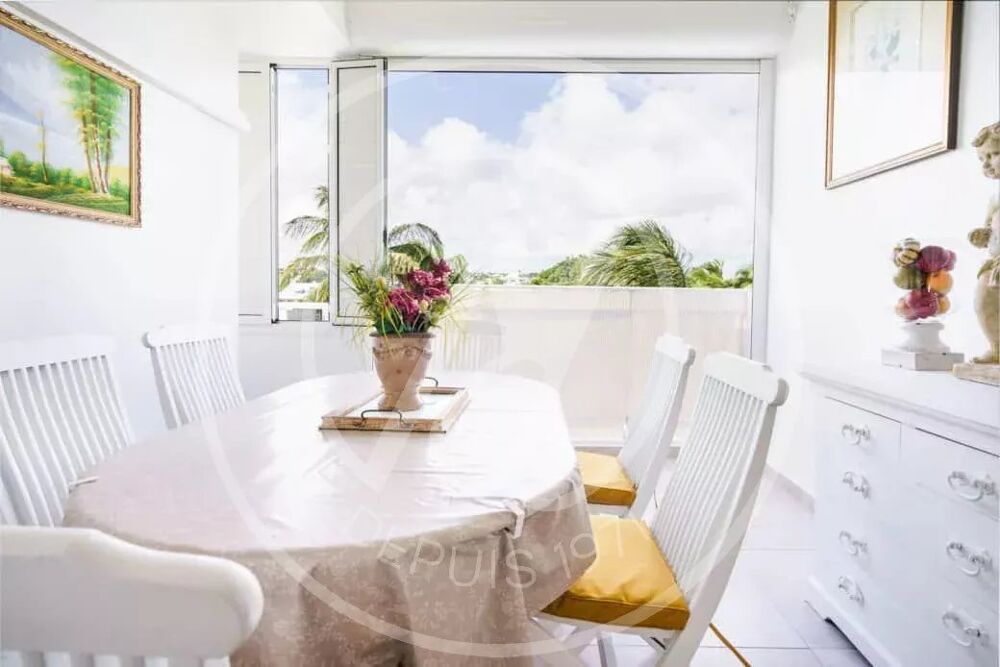 A VENDRE 239 000 euros -T2 MEUBLE * SAINTE ANNE * ACCES PRIVE PL