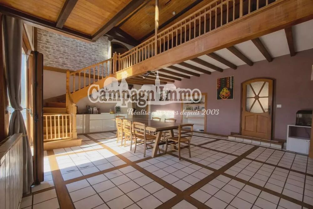 Maison en pierres rénovée