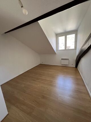  Appartement à louer 3 pièces 55 m²