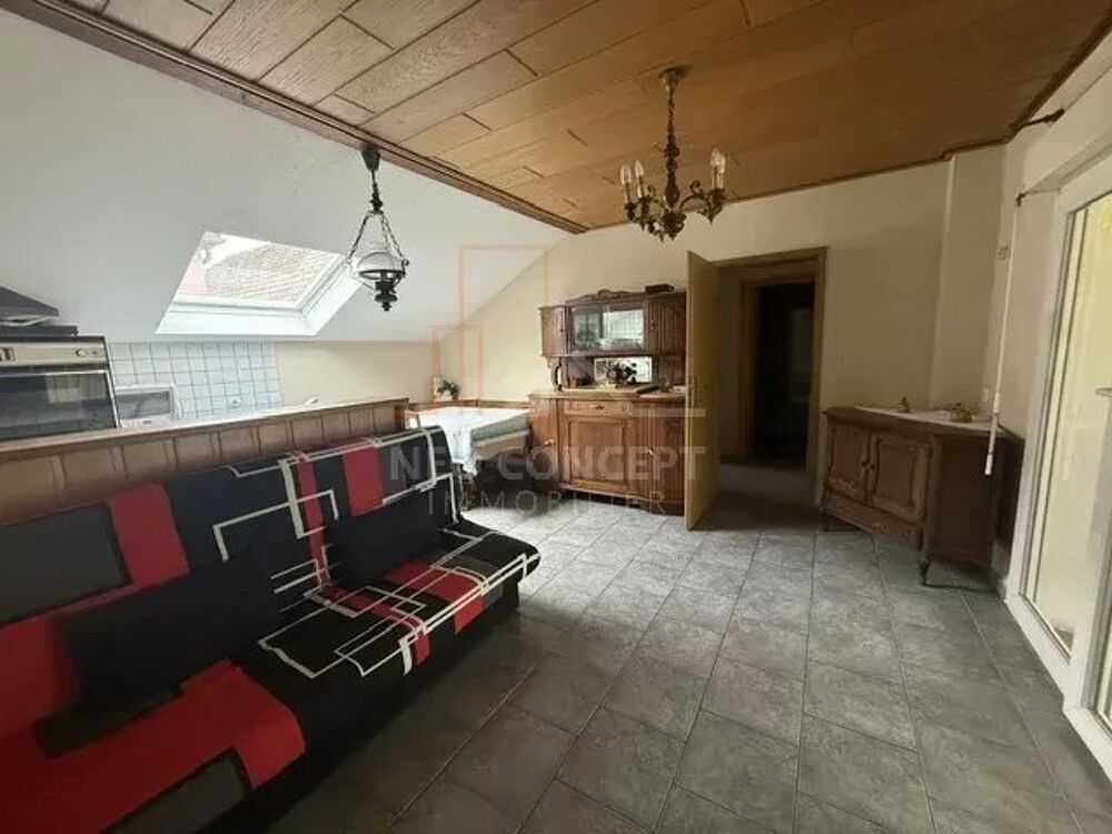 F2 entièrement meublé avec terrasse couverte