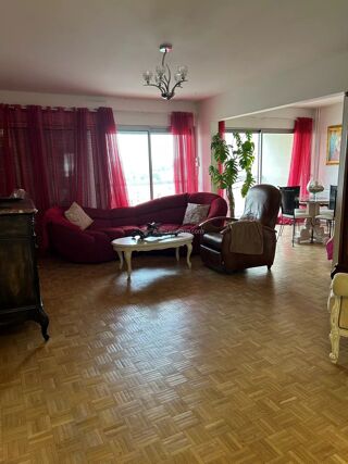  Appartement à louer 5 pièces 108 m²
