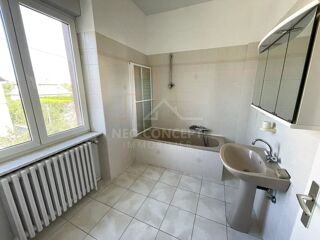  Appartement à louer 3 pièces 94 m²