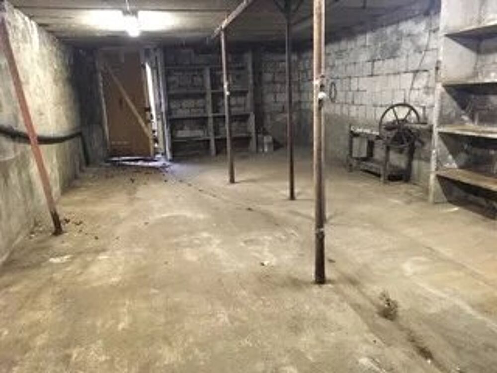   Entrepôt de stockage 60 m2 LE PORTEL 