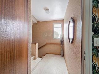  Immeuble  vendre 15 + pices 240 m