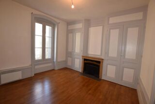  Appartement à louer 4 pièces 87 m²