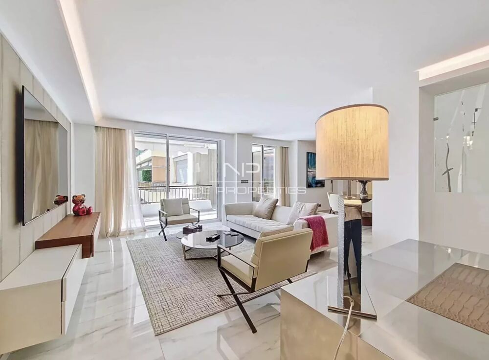 Vente Appartement Cannes Croisette, Grand Hôtel,  grand 3 pièces avec terrasse te Cannes