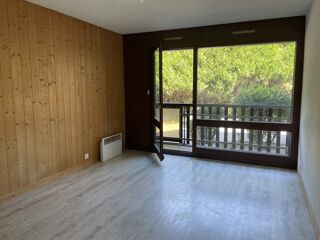  Appartement à louer 2 pièces 45 m²