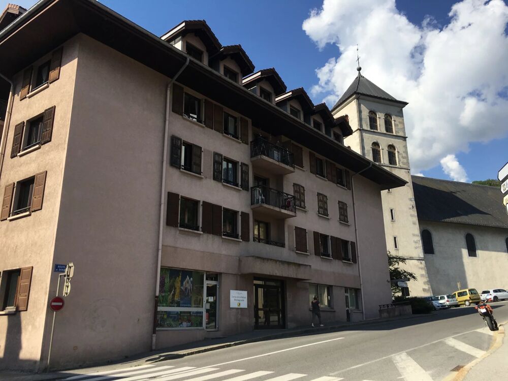Location Appartement F1 mansardé 4ème étage/Ascen. - SALLANCHES (St Roch/Pl de l'Egli Sallanches