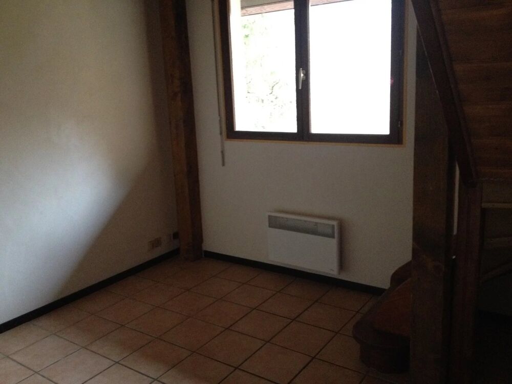 F1 mansardé 3ème étage - SALLANCHES (Clos St.Martin)
