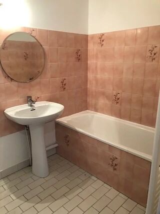  Appartement à louer 3 pièces 56 m²