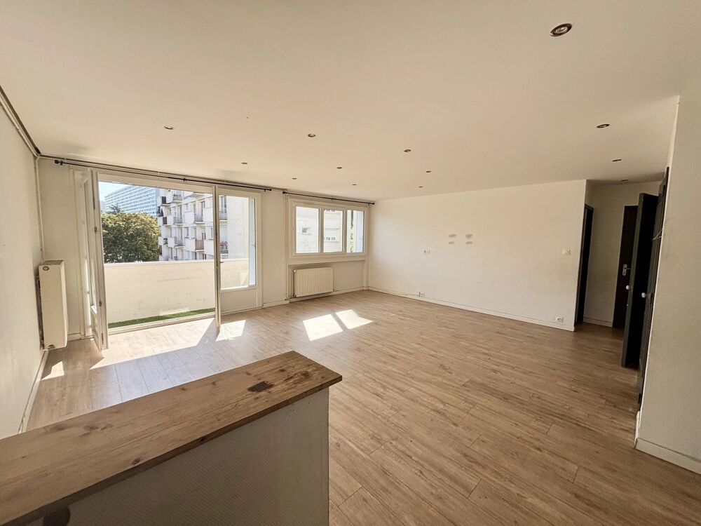 Vente Appartement T4 avec balcon et parking dans résidence sécurisée Saint-Étienne