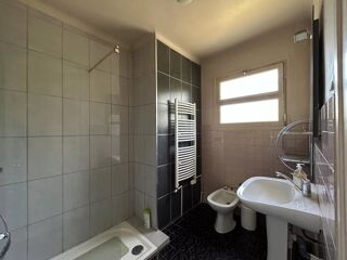  Maison  vendre 10 pices 210 m