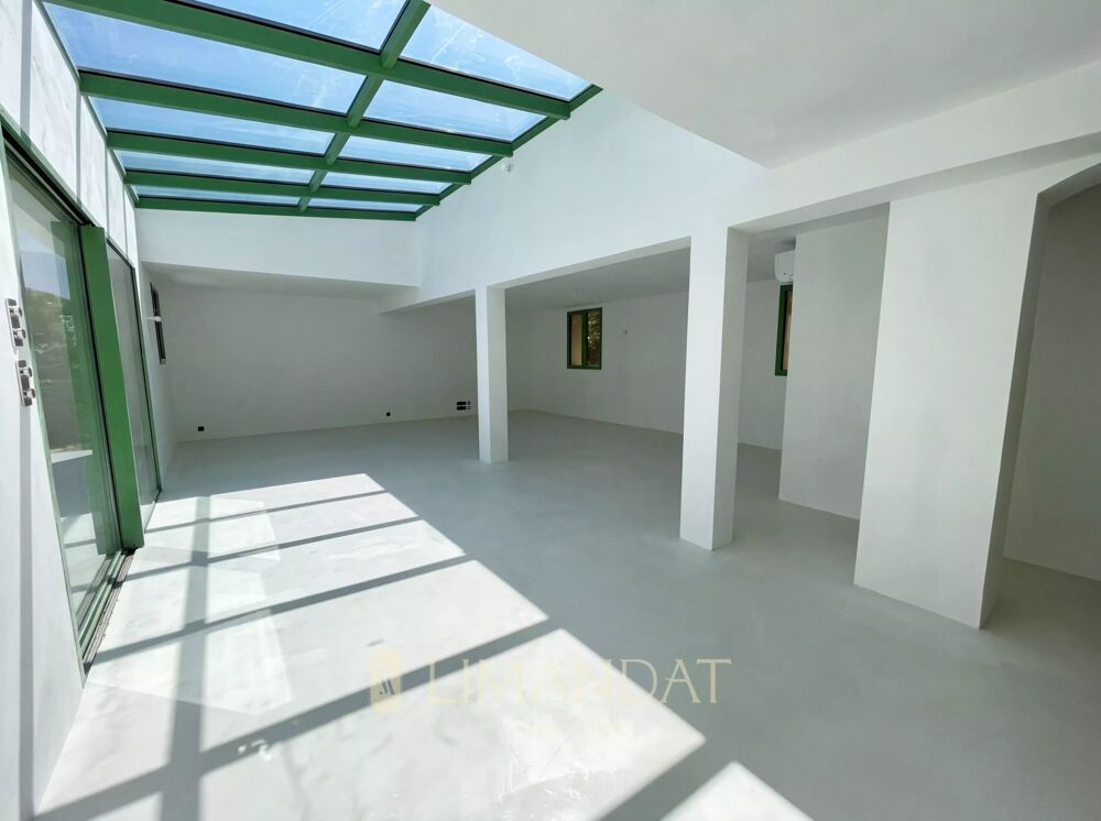 à vendre  Villa Antibes (06600)
