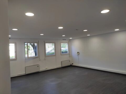 LOCAL PROFESSIONEL 786 26000 Valence