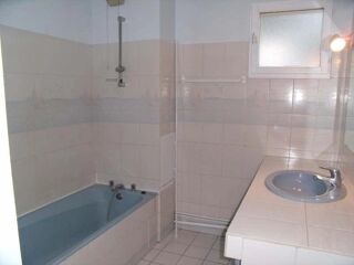  Appartement à louer 3 pièces 70 m²