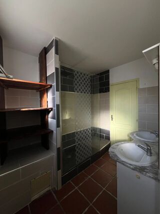  Appartement à louer 3 pièces 70 m²