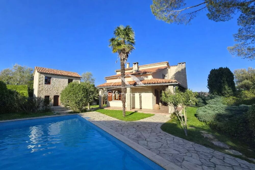 Vente Maison Vue dégagée pour cette propriété sur 2500 m² de terrain Alès