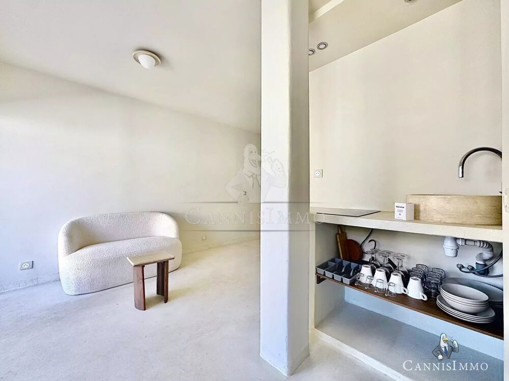Vente Appartement 2 pièces de 29 m² – Cannes Centre / Rue d'Antibes – Parking Cannes