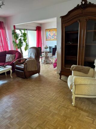  Appartement à louer 5 pièces 108 m²
