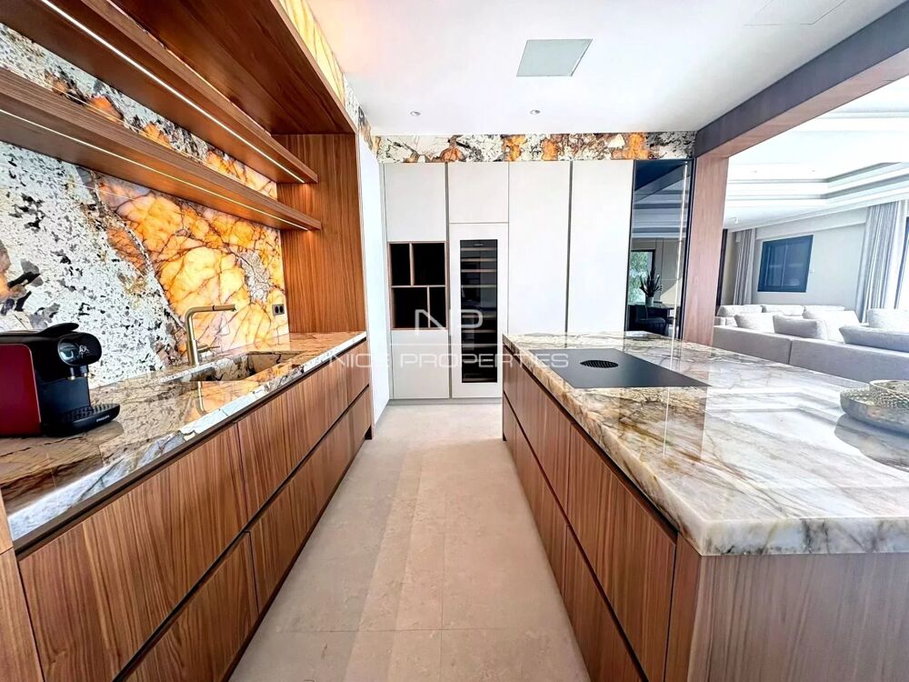 à vendre  Villa Beausoleil (06240)