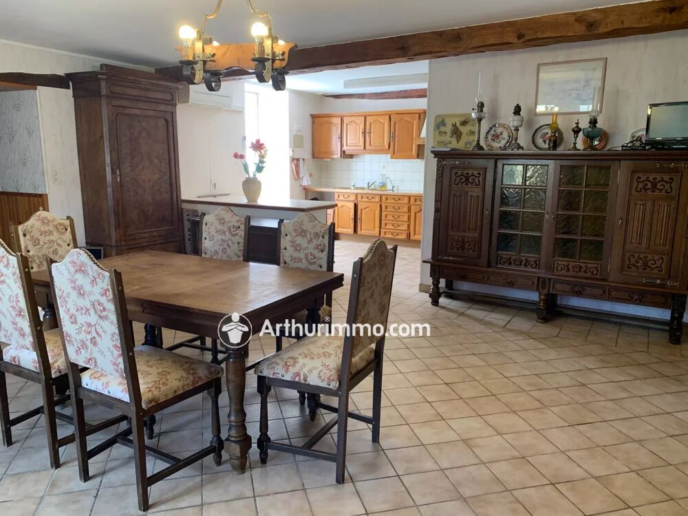 Vente Maison Maison de bourg de 166 m² avec 3 chambres Cherbonnières