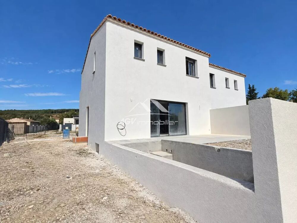 A Saint-Julien-Les-Rosiers, maison neuve d'environ 106 m² avec p