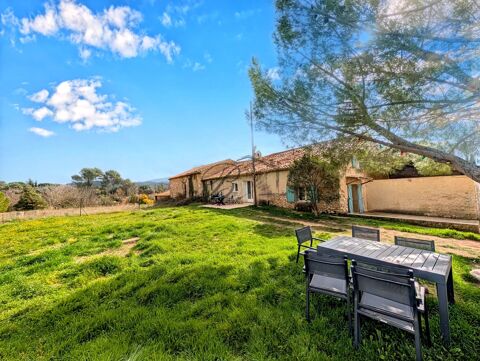   Ancienne ferme avec piscine � Grambois sur 6000m� de terrain. Maison - 5 pi�ce(s) - 177 m�