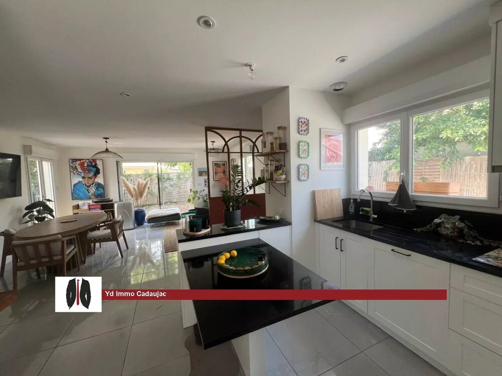 Cadaujac  Belle maison plain-pied de 104 m² avec piscine et jac