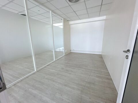   Locaux 134m² + 3 parkings - 2000euros c/comprises 