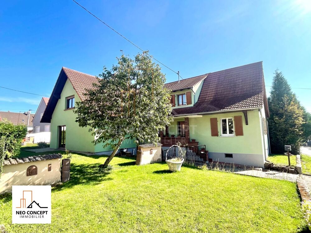 Maison de 224,43 m² habitables sur 6 ares et 35 centiares à SURB