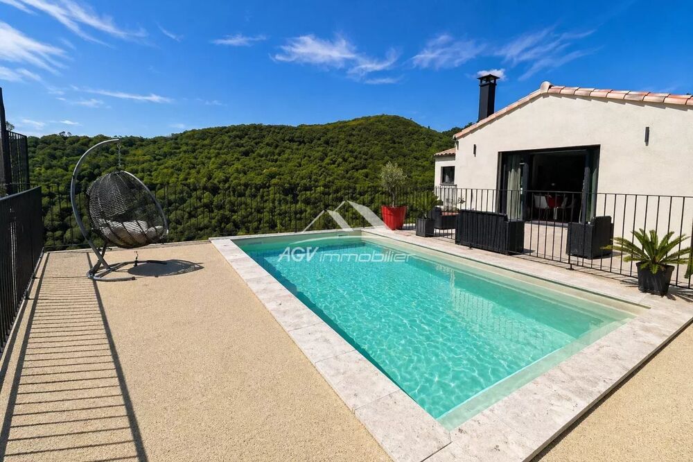 Villa avec vue dégagée - 7 chambres, piscine, garage