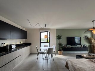 Vente Appartement SAINT-RAPHAËL - VALESCURE / T3 AVEC TERRASSE, PISCINE ET GARAGE Saint-raphaël