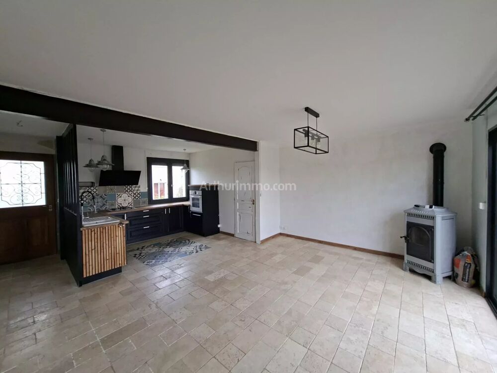 Vente Maison Charmante maison de 68 m² à Gisors avec 2 chambres Gisors