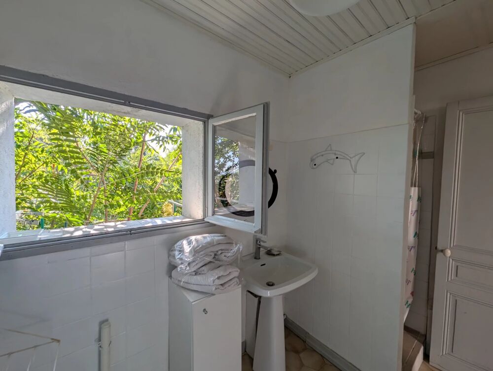 Location Maison Maison plain-pied Climatisation Arles